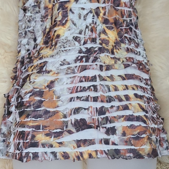 Cache Sleeveless Animal Print Ruffled Shirt - Picture 6 of 10